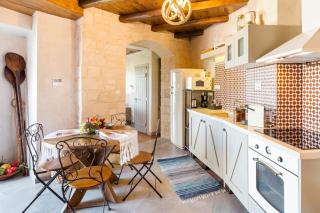 Listen to Nature in a Renovated Traditional Hilltop Villa Liodosifis with Heated Pool - 5