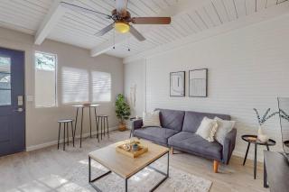 Remodeled Courtyard Apt w/King Bed, In-Unit W&D - 0