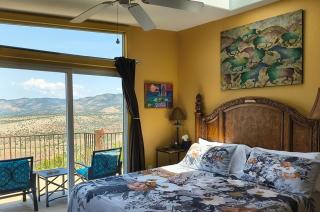Inn The Sky Retreat 2 Homes Sleeps 12 Firepit - 7