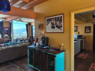 Inn The Sky Retreat 2 Homes Sleeps 12 Firepit - 6