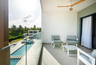Born | 2-bedroom with Pool and Lagoon Views - 9