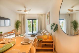 Born | 2-bedroom with Pool and Lagoon Views - 8