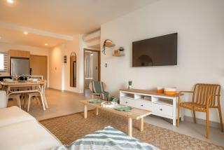 Born | 2-bedroom with Pool and Lagoon Views - 6