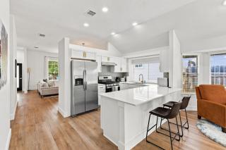 Austin Home with King bed and Bunk room - 0