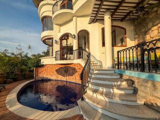 Alta Vista Luxury Villa & Sunset Views - 4