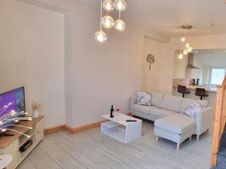 Newly refurbished house - 9