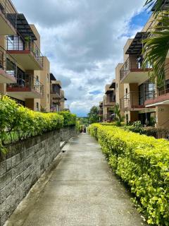 Apartamento con piscina y jacuzzi - 1
