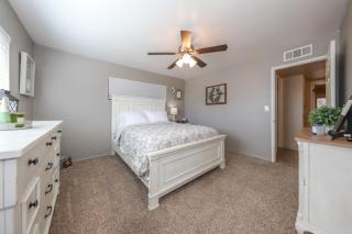 Great Location, 3BR Home Near U of A & Hospitals, Garage, Sleeps 6 - 6