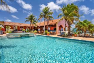 Sand Dollar Golden Hour F16 with sea views air conditioning in the living room and a central location in Hato - 0