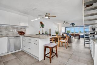 Sand Dollar Golden Hour F16 with sea views air conditioning in the living room and a central location in Hato - 7