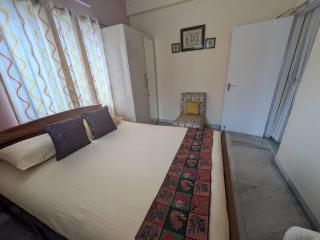 AshKrish Stays - Cozy Premium Room in an Apartment - 5
