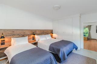 Melrose Place Apartment - 3