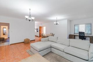Melrose Place Apartment - 0