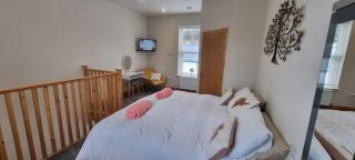 Newly refurbished house - 6