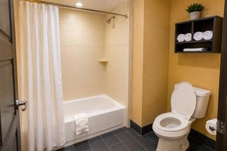 Rodeway Inn - 8