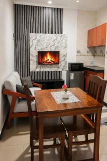 1BDM Aptmt Free Wifi,TV, NETFLIX,FRIDGE,KITCHEN-busy area - 1