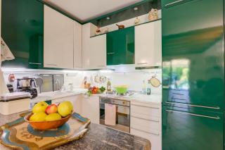 The Green Emerald Family Retreat with Private Garden - Happy Rentals - 7