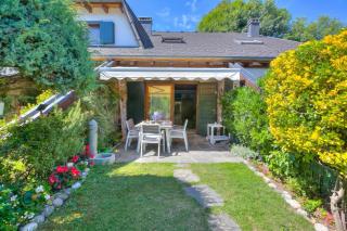 The Green Emerald Family Retreat with Private Garden - Happy Rentals - 4