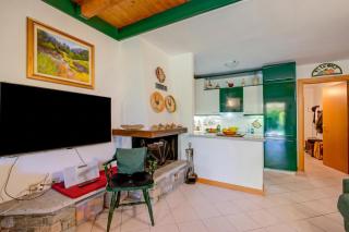 The Green Emerald Family Retreat with Private Garden - Happy Rentals - 2