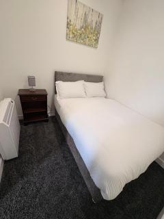 Private Ensuite Room- Walk to Stadium & Metro - 5