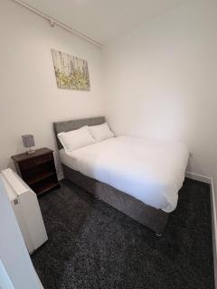 Private Ensuite Room- Walk to Stadium & Metro - 4