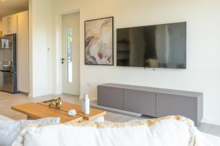 Ocean Breeze Condo Ocean Views & Pool Access, Antigua - 9