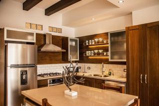 Brand NEW Condo in Heart of Zona Romantica - 4