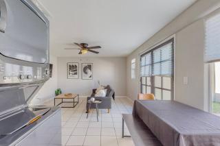 ⟫ Dog Run & Courtyard 2 Bedroom Apt w/King Bed W&D - 8