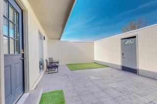 ⟫ Dog Run & Courtyard 2 Bedroom Apt w/King Bed W&D - 3