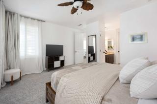 Desirable Villa Walk 2 beach Light & Bright Heated Pool - 1