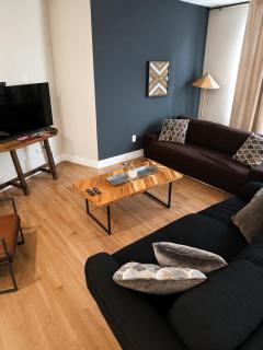 Spacious 2BR, Sleeps 8 4 Beds, WD Near Downtown - 4