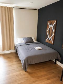 Spacious 2BR, Sleeps 8 4 Beds, WD Near Downtown - 7