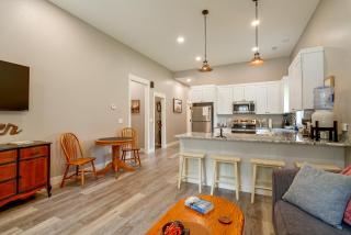 Near Parks & Dtwn Clarinda! 'House of Stroburg' - 3