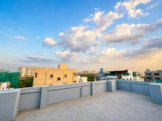 VJH 602 1BHK Flat by Charter Stays - 3