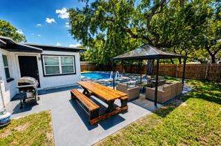 Sunny Haven House - Heated Pool Home Sleeps 10 Near Busch Gardens, Tampa - 9
