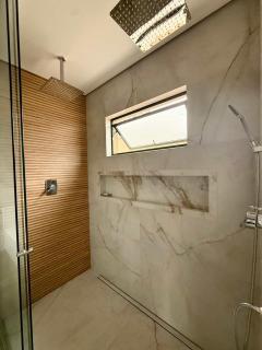 Casa Âmbar - Refúgio com Jacuzzi e Cachoeira de Pedra - 4