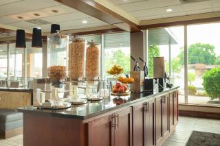 Cottonwood Airport & Expo Hotel Louisville - 5