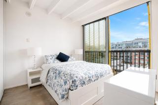 Modern, Bright & Central 1-Bed Downtown Apt close to Rogers Arena - 1