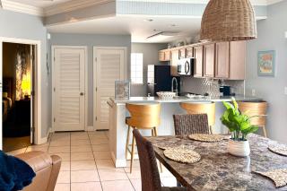 Coastal Condo w/ Pool in South Padre Island! - 4