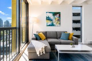 Modern, Bright & Central 1-Bed Downtown Apt close to Rogers Arena - 7