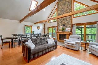 ‘Shady Point Retreat’ w/ Hot Tub & Pickleball! - 6