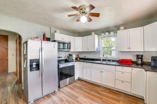 Walk to Restaurant & Bar: Home w/ Deck in Gary - 7