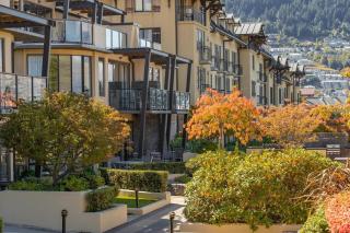 Lakefront Retreat - 1