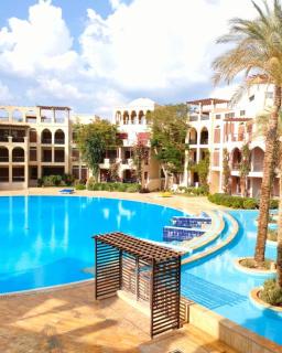 Talabay Aqaba Two Bed rooms fits for 6 at the pool and the beach direct - 3