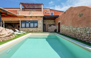 Nice Home In Zubovici - 2