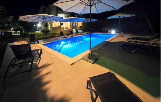 Gorgeous Home In Kastel Stafilic - 3