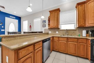 Private Balcony & Pool Beachfront Condo - 5