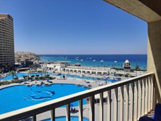 VIP PORTO SOKHNA RESORT and restaurants - 0