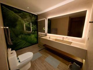 Modern apartment suite, 2 minutes from Downtown, only adults - 2