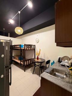 Cozy 1BR Near SM Cebu with Wi-Fi & Netflix up to 8 Pax - 9